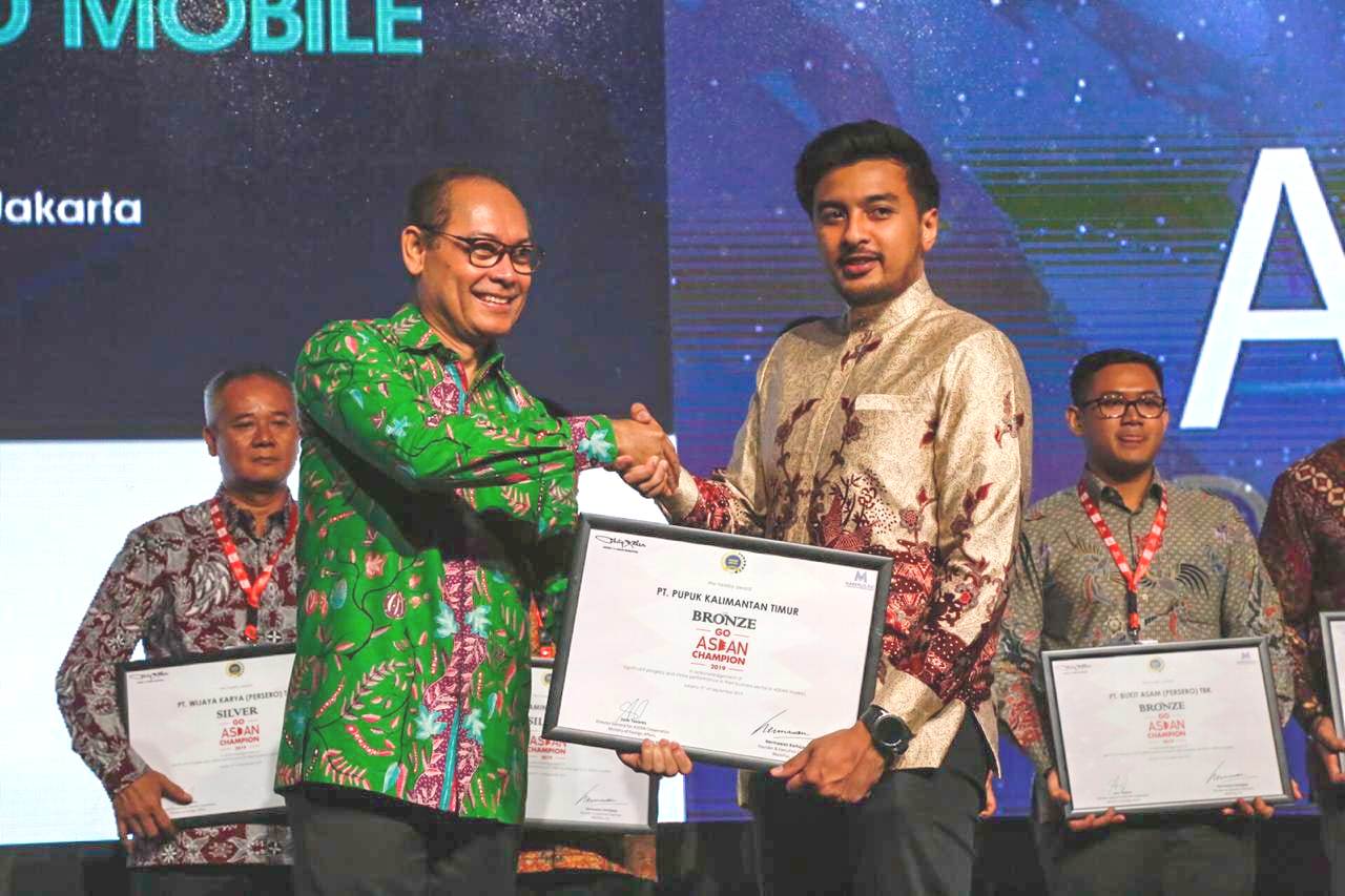 Sukses Ekspansi ke Kawasan Asia Tenggara, Pupuk Kaltim Raih Penghargaan Indonesia Go ASEAN Champion 2019