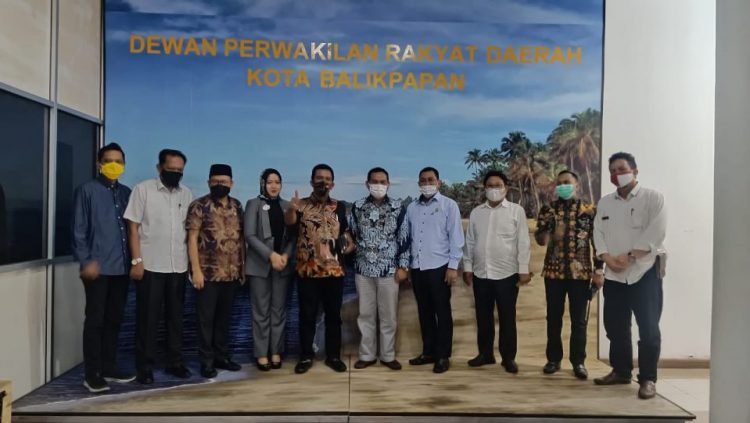 Pansus DPRD Kaltim Bahas Raperda Tata Cara Penyusunan Program Pembangunan Daerah (Properda) di Balikpapan