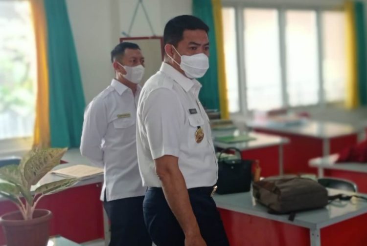 Tinjau SDN 027 di Pramuka, Andi Harun Anggarkan Dana Perbaikan Sekolah