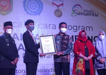 Pemkot Samarinda Terima Penghargaan dari MURI, Pengumpulan Minyak Jelantah Terbanyak se-Indonesia