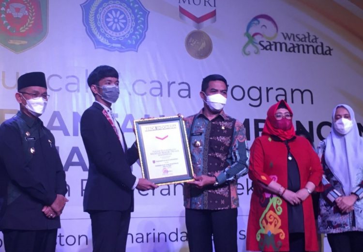 Pemkot Samarinda Terima Penghargaan dari MURI, Pengumpulan Minyak Jelantah Terbanyak se-Indonesia