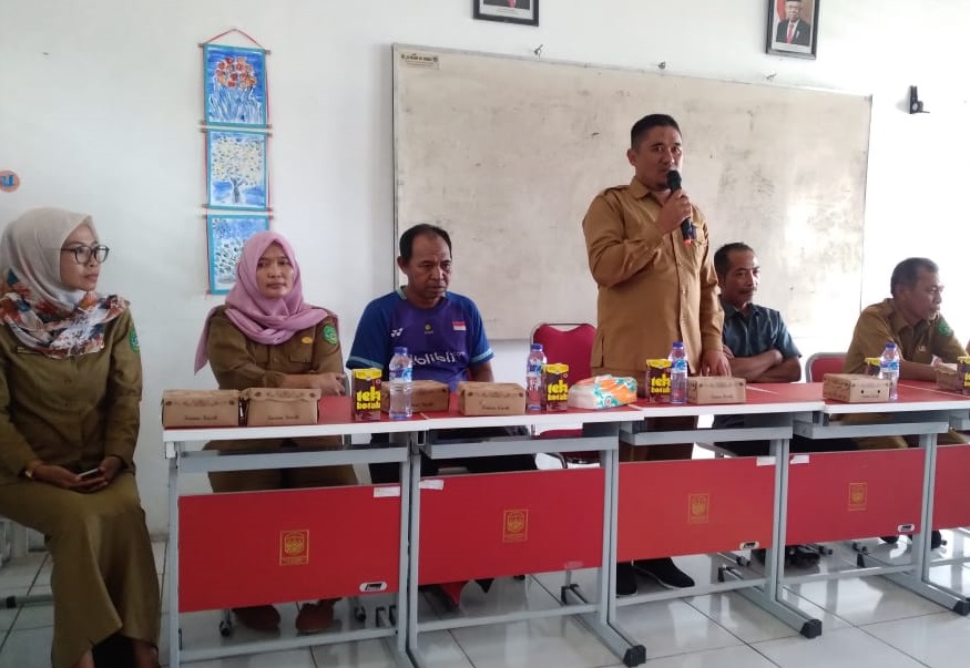 Kepala SDN 001 Sebulu, memberikan sambutan (foto N)