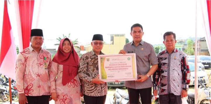 Andi Harun Hadiri Pasar Murah dan Launching Program Tahfidzul Qur’an Berasrama MTS Negeri Samarinda Seberang