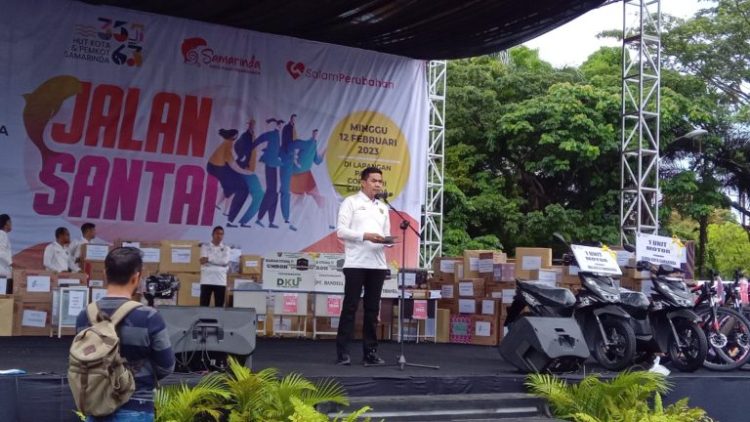 Semarakkan HUT Kota Samarinda, Pemkot Samarinda Adakan Jalan Santai, dihadirinya Ribuan Masyarakat
