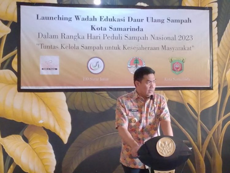 DLH Launching Wadah Edukasi Daur Ulang Sampah, Walikota : Sampah Jika Dikelola Baik Menghasilkan Manfaat Ekonomis