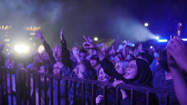 Kukar Full Senyum (ist)