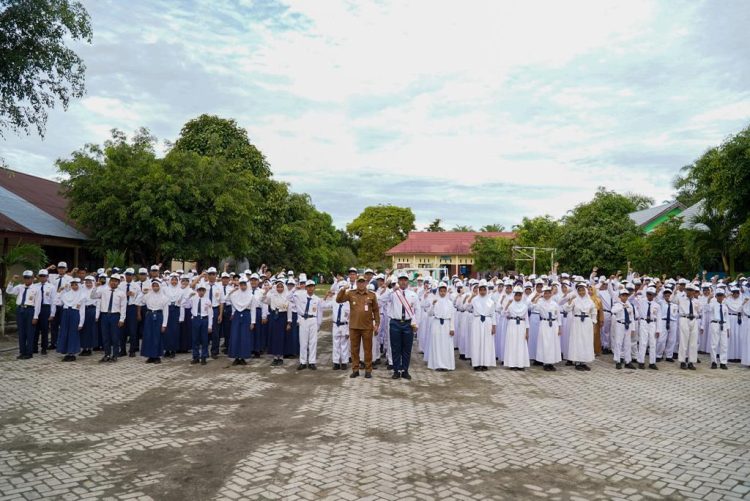 Pesan Pj Bupati PPU di SMPN 11 Labangka Barat, Pentingnya Pendidikan Ahlak untuk Pelajar
