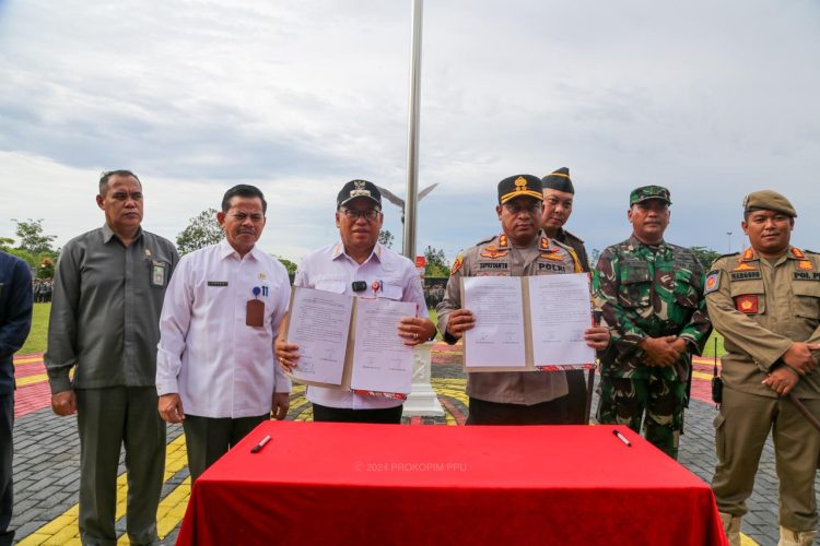 Pj Bupati PPU Buka Apel Linmas dalam Rangka Pengamanan Pemilu 2024