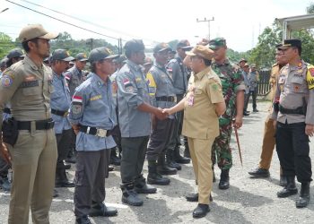 Pj Bupati PPU Pimpin Apel Siaga Pelepasan Logistik Pemilu di Sepaku, Ingatkan Petugas Jaga Kesehatan