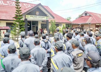 Pesan Pj Bupati PPU Kepada Personil Linmas Pengamanan Pemilu: “Jangan Ciderai Tugas yang Diberikan”