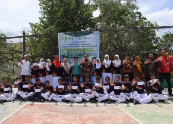Ketua TP PKK Kabupaten PPU Buka Kegiatan Bakti Sosial Sekolah Laboratorium Pancasila SMPN 5
