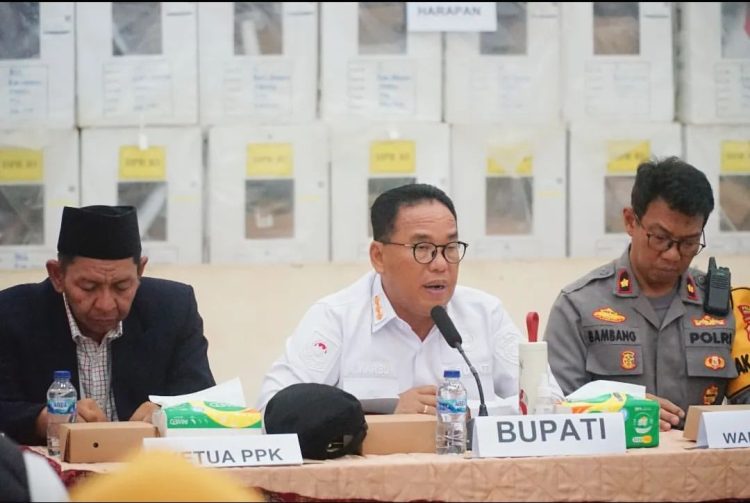 Pj Bupati PPU Hadiri Rapat Pleno Penetapan Rekapitulasi Hasil Perhitungan Suara Pemilu 2024 Kecamatan Sepaku