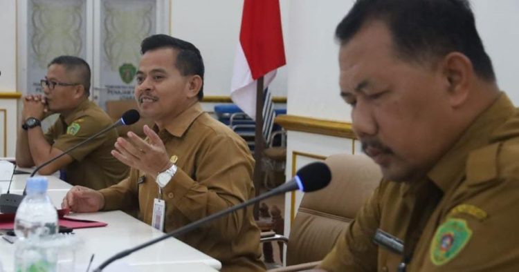 Sekda PPU Tohar Pimpin Rapat Forum Perangkat Daerah, Minta Cermat Program Kerja 2025