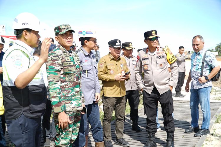 Pj Bupati PPU Dampingi Kapolda Kaltim dan Pangdam VI Mulawarman Tinjau Pembangunan Bandara VVIP