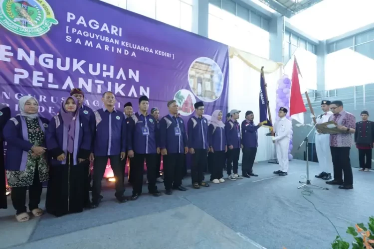 Hadiri Pengukuhan Paguyuban Keluarga Kediri, Andi Harun Berharap Warga Kediri Berpartisipasi Aktif Pembangunan Kota Samarinda