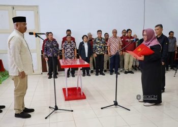 Bupati Kukar, Edi Damansyah Lantik 3 Dewan Pengawas Radio Pemkab Kukar (dok.Prokom Kukar/Linimasa.co)
