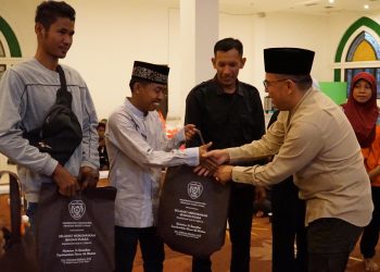 Pj Bupati PPU Gelar Sahur Bersama Pasukan Orange Dinas Lingkungan Hidup