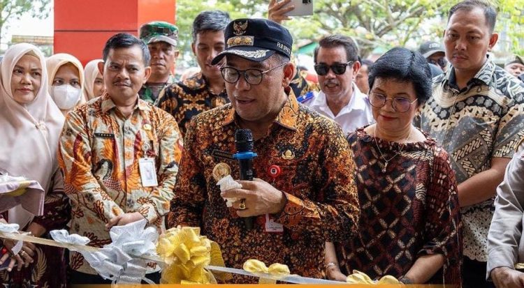 Pj Bupati Makmur Marbun Resmikan SDN 026 Penajam yang Selesai Direvitalisasi Total