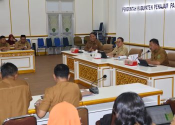 Pj Bupati PPU Makmur Marbun Pimpin Rapat Terkait Penanggulangan Pengangguran dan Kemiskinan