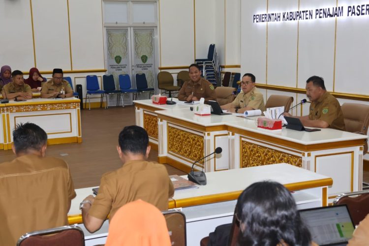 Pj Bupati PPU Makmur Marbun Pimpin Rapat Terkait Penanggulangan Pengangguran dan Kemiskinan