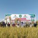 Bupati Kukar, Edi Damansyah bersama Ketua BAZNAS Kukar M. Shafik dan Poktan (dok. BAZNAS Kukar/Linimasa.co)