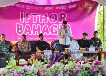 Asisten I Setkab Kukar, Akhmad Taufik Hidayat bersama Paskas Kukar (dok.Prokom Kukar/Linimasa.co)