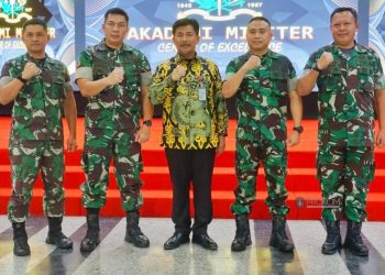 Foto bersama Sekda Kukar, Sunggono (dok.Prokom Kukar/Linimasa.co)