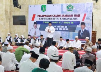 Bupati Kukar, Edi Damansyah memberi sambutan (dok.Prokom Kukar/Linimasa.co)