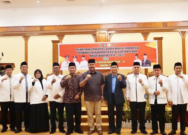 Bupati Kukar, Edi Damansyah Hadiri Pelantikan Pengurus BWI Kukar (dok.Prokom Kukar/Linimasa.co)