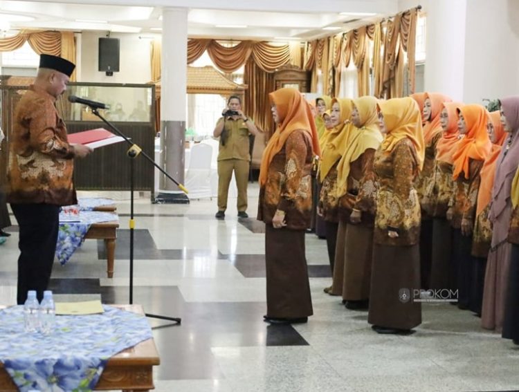 Bupati Kukar, Edi Damansyah Kukuhkan Kerta Wredatama PWRI Kukar (dok.Prokom Kukar/Linimasa.co)