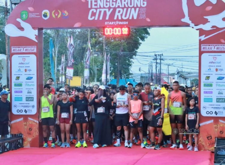 Outfit unik Tenggarong City Run 2024 (dok.Prokom Kukar/Linimasa.co)