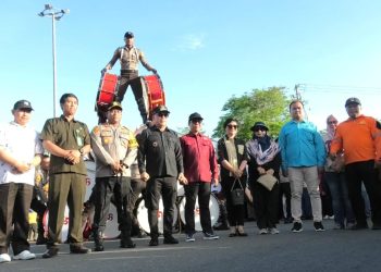 MAKMUR MARBUN IKUT DEFILE MARCHING BAND LATSITARDA XLIV 2024
