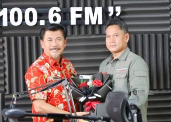 Foto bersama Sekda Kukar, Sunggono (dok.Prokom Kukar/Linimasa.co)