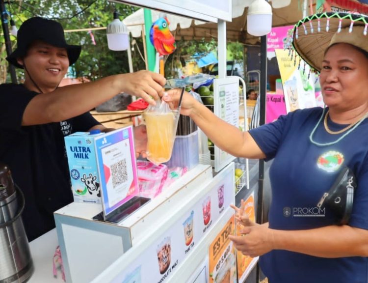 Horas, Pelaku UMKM HUT ke-22 KPBS (dok.Prokom Kukar/Linimasa.co)