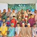 Foto bersama Maslianawati Edi Damansyah dan peserta Sunatan Massal (dok.Prokom Kukar/Linimasa.co)