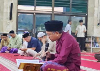 Para Pejabat ikuti tes mengaji (dok.Prokom Kukar/Linimasa.co)