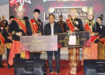 Dea Natasya dan Adji Valentino, bersama Ahyani Fadianur (dok.Prokom Kukar/Linimasa.co)