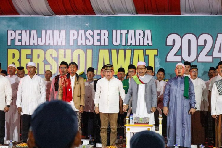 Ribuan Masyarakat Hadiri PPU Bersholawat Tahun 2024