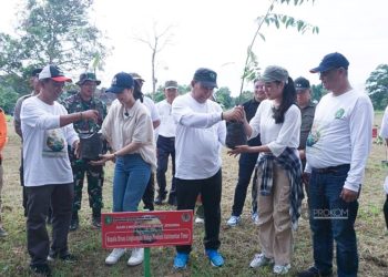 Pemkab Kukar Lakukan Penanaman Pohon (dok.Prokom Kukar/Linimasa.co)