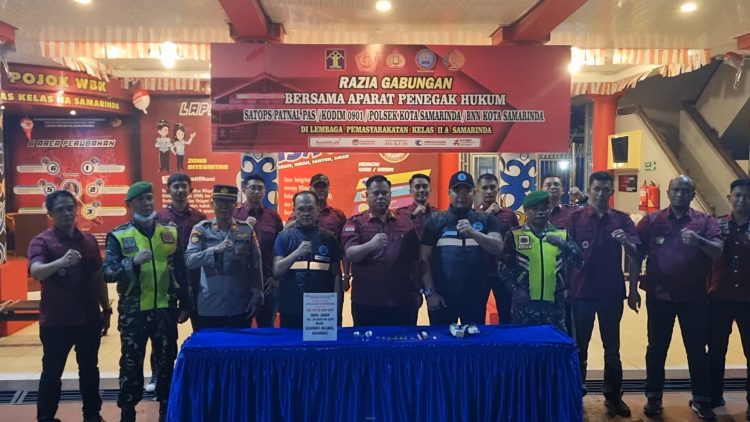 Sinergi Lapas Kelas IIA Samarinda Dengan Aparat Penegak Hukum Gelar Razia Gabungan
