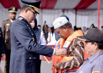 Andi Harun pimpin Gerakan Pungut Sampah di “teras Samarinda”.