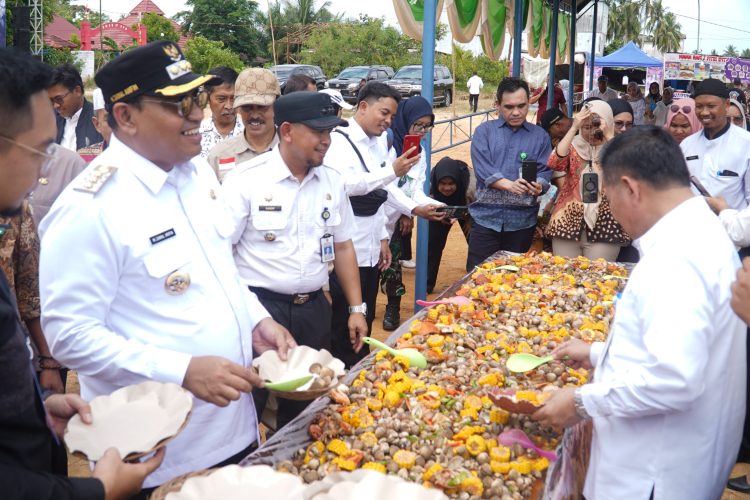 Pj Bupati PPU Zainal Arifin Buka Festival Seafood di Babulu Laut, Dorong UMKM dan Promosi Produk Lokal