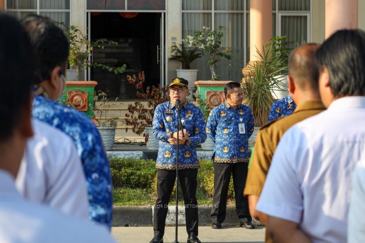 Pj Bupati Makmur Marbun Pimpin Apel Pagi, Sampaikan Harapan untuk Keberlanjutan Prestasi PPU