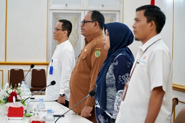 Pj Bupati Zainal Arifin Buka Sosialisasi Evaluasi Statistik Sektoral di PPU