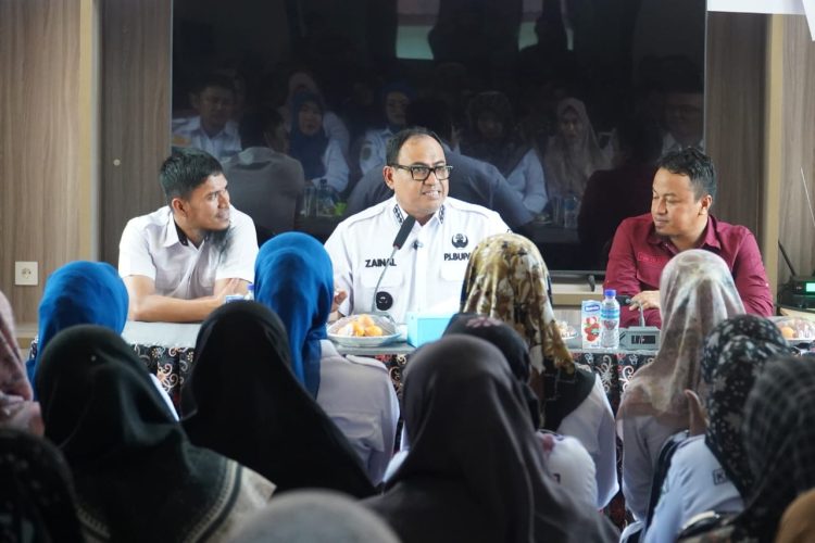 Optimalkan Peran Humas dan Protokol, Pj Bupati PPU Zainal Arifin Buka Sosialisasi Sat-Set di Penajam