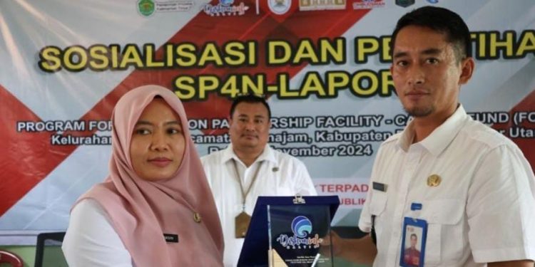 Diskominfo Kaltim Sosialisasikan SP4N-LAPOR! dan Program FCPF-CF di Kelurahan Waru PPU