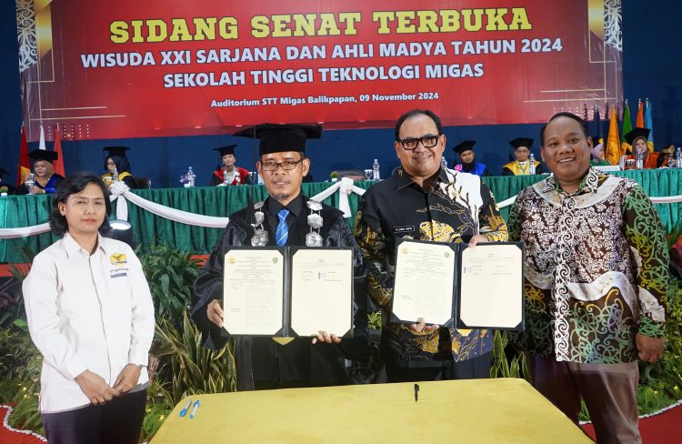 Pj Bupati PPU Hadiri Wisuda STT Migas Balikpapan dan Tandatangani MoU Kerja Sama