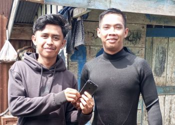Warga Tenggarong Panik HP Jatuh ke Sungai Mahakam, Disdamkarmatan Kukar Sigap Bantu