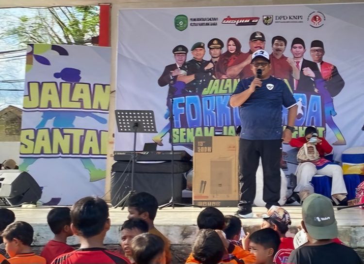 Jalan Santai dan Senam Sehat Forkopimda Kukar Hadir di Sebulu, Warga Antusias dan UMKM Ikut Terangkat