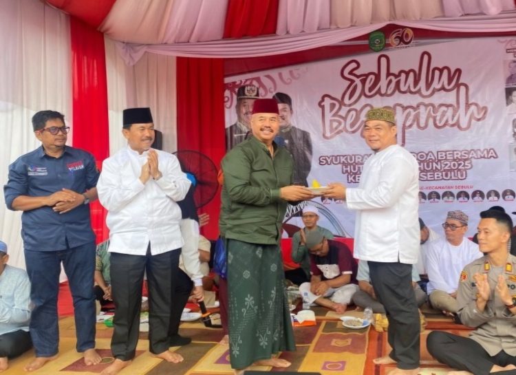 Bupati Kukar Hadiri HUT ke-60 Kecamatan Sebulu, Apresiasi Pelestarian Tradisi Berseprah